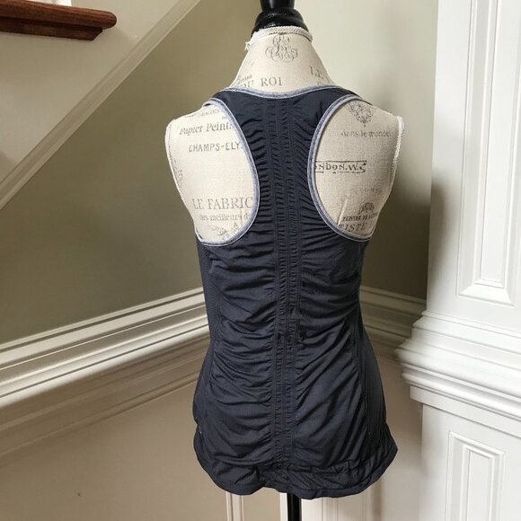 Lululemon Racerback Run Tank Top Womens 8 Gray Cinch Waist Hem Sleeveless Yoga - Picture 11 of 13